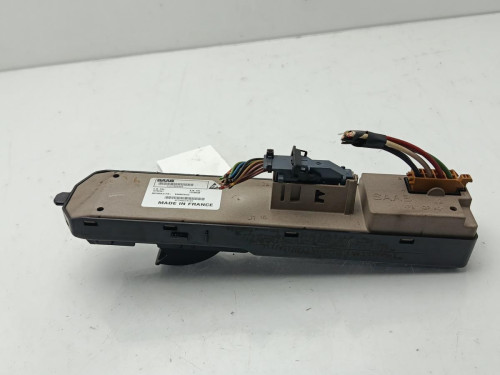 MANDO ELEVALUNAS DELANTERO DERECHO Saab 9-3 BERLINA 