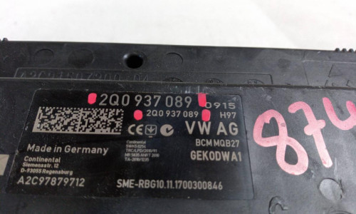  CAJA RELES / FUSIBLES Volkswagen POLO VI (AE1) 