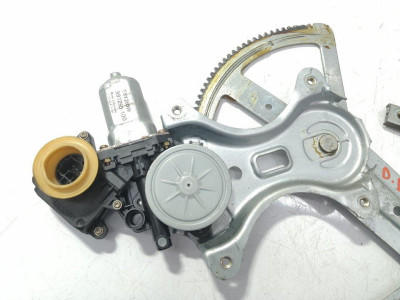 ELEVALUNAS DELANTERO DERECHO, TOYOTA, COROLLA VERSO (R1)