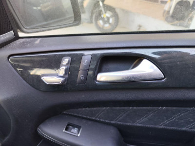 MANETA INTERIOR DELANTERA DERECHA