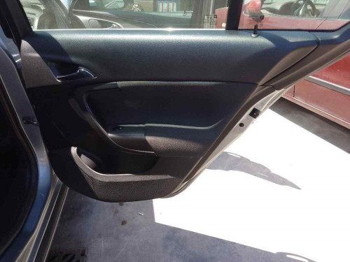 GUARNECIDO PUERTA TRASERA DERECHA Opel INSIGNIA BERLINA 