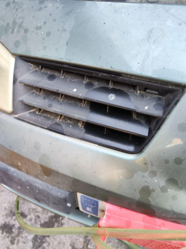  REJILLA DELANTERA RENAULT MEGANE II BERLINA 5P 