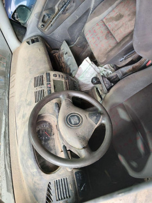 SEAT CORDOBA BERLINA (6K2)