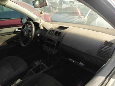 VOLKSWAGEN POLO IV (9N1)