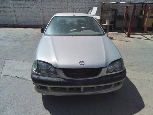  TOYOTA AVENSIS BERLINA (T22) 