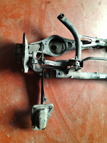  PUENTE TRASERO, VOLKSWAGEN, SCIROCCO (137) 