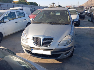 LANCIA YPSILON (101)
