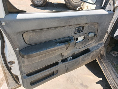 NISSAN PICKUP (D22)