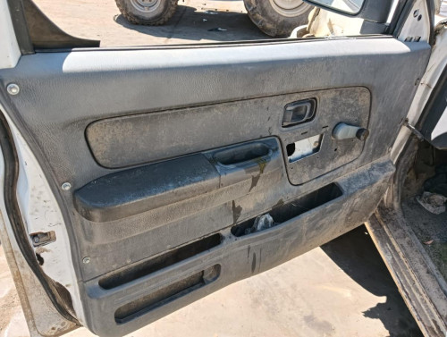 NISSAN PICKUP (D22) — автомобиль-донор на запчасти 