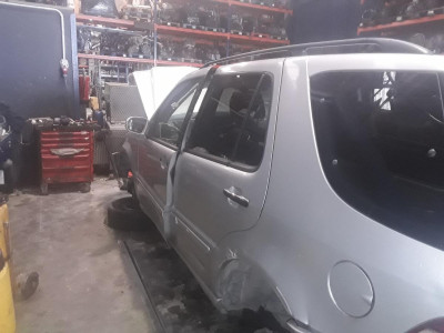 MERCEDES-BENZ CLASE ML (BM 163)