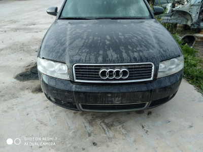 AUDI A4 BERLINA (8E)