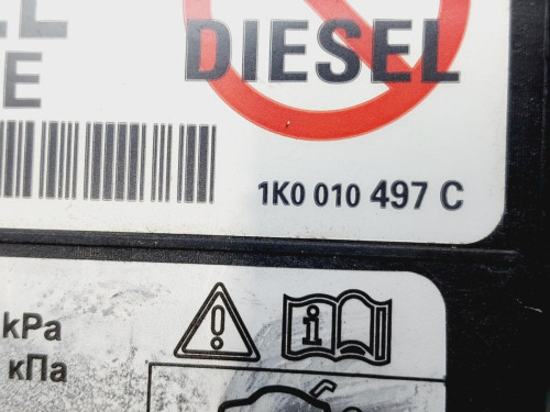 TAPA EXTERIOR COMBUSTIBLE SKODA OCTAVIA COMBI (5E5) 
