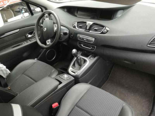 RENAULT SCENIC III (JZ) — vehículo donante para recambios 