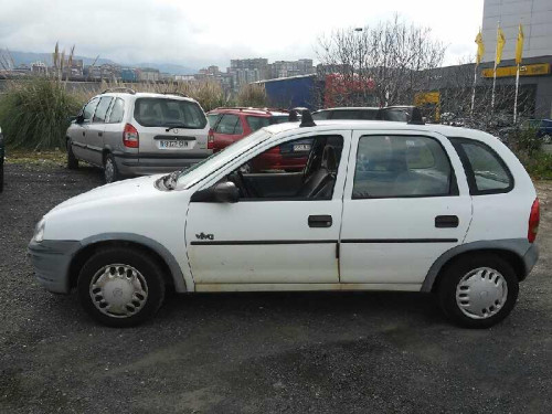  OPEL CORSA B 