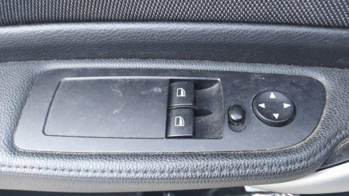 MANDO ELEVALUNAS DELANTERO IZQUIERDO BMW SERIE 1 BERLINA (E81/E87) 
