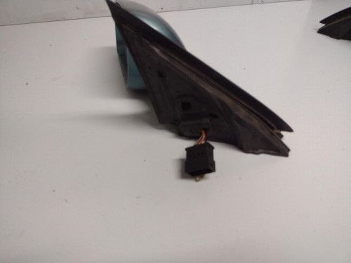 RETROVISOR IZQUIERDO 