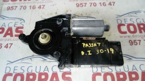  MOTOR ELEVALUNAS DELANTERO IZQUIERDO Volkswagen PASSAT BERLINA (3B3) 