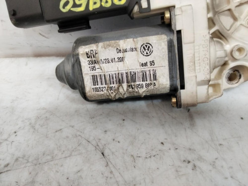 MOTOR ELEVALUNAS DELANTERO DERECHO Seat LEON (1M1) 