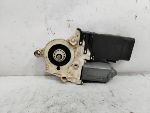 MOTOR ELEVALUNAS DELANTERO DERECHO Seat LEON (1M1) 