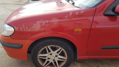 ALETA DELANTERA IZQUIERDA Nissan Almera (N16/E)(01.2000->)