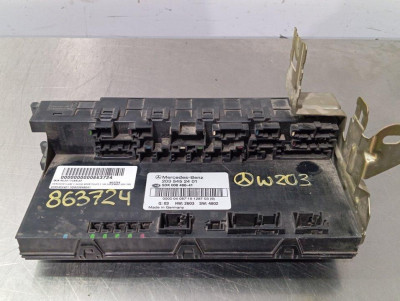 CAJA RELES / FUSIBLES