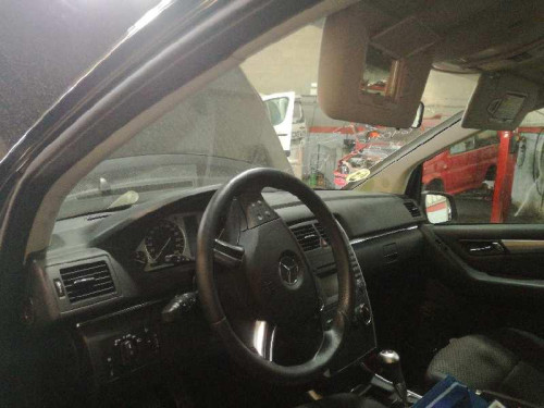 MERCEDES-BENZ CLASE B (BM 245) — vehículo donante para recambios 