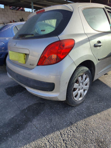 PARAGOLPES TRASERO PEUGEOT 207 