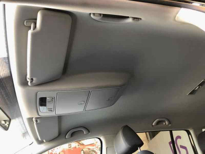 VOLKSWAGEN TOURAN (1T2)