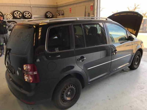  VOLKSWAGEN TOURAN (1T2) 