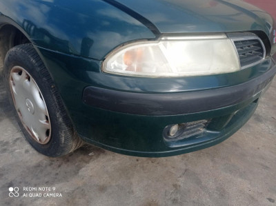 PARAGOLPES DELANTERO Mitsubishi Carisma Berlina 5 (DA0)(2000->)
