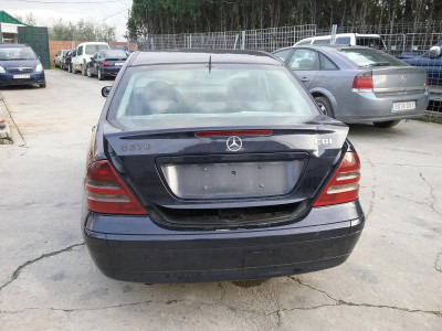 MERCEDES-BENZ CLASE C (BM 203) BERLINA