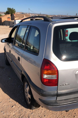 OPEL ZAFIRA A — vehículo donante para recambios 