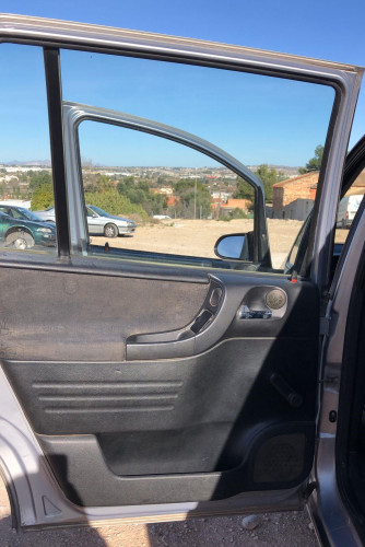 OPEL ZAFIRA A — vehículo donante para recambios 