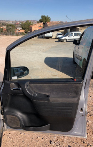 OPEL ZAFIRA A — vehículo donante para recambios 