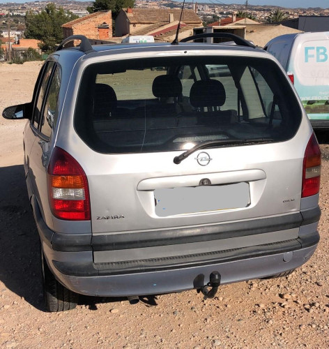 OPEL ZAFIRA A — vehículo donante para recambios 