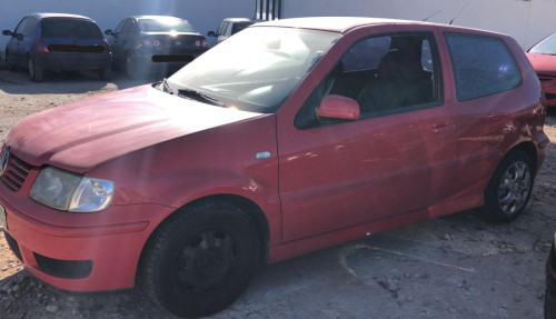 VOLKSWAGEN POLO III BERLINA (6N2) — vehículo donante para recambios 