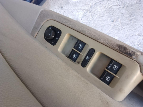MANDO ELEVALUNAS DELANTERO IZQUIERDO Skoda SUPERB (3T4) 