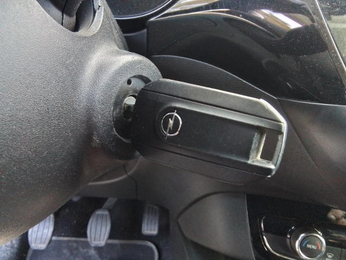 CONMUTADOR DE ARRANQUE Opel CORSA F 