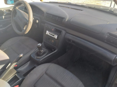AUDI A4 BERLINA (B5)