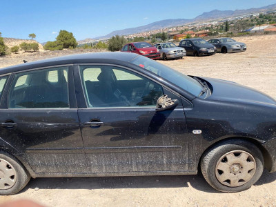 VOLKSWAGEN POLO IV (9N1)