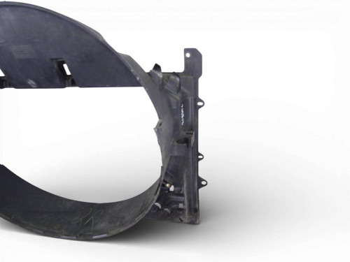 CALANDRA DELANTERA DE RADIADOR б/у