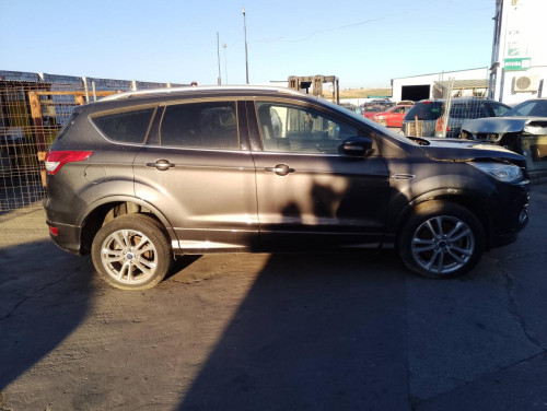 FORD KUGA (CBS) — vehículo donante para recambios 