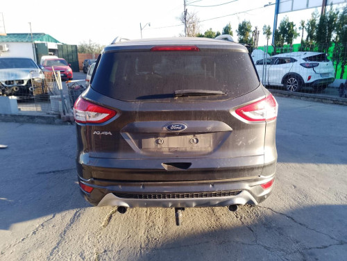 FORD KUGA (CBS) — vehículo donante para recambios 