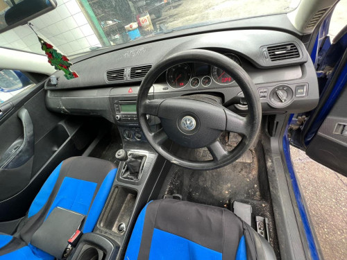  VOLKSWAGEN PASSAT BERLINA (3C2) 