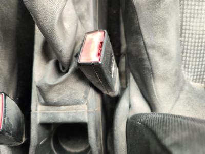 PRETENSOR AIRBAG DERECHO