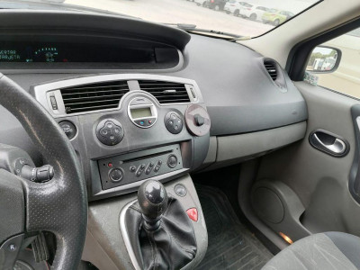 RENAULT SCENIC II (JM)