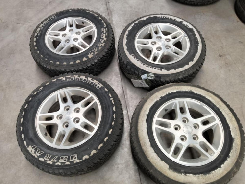 JUEGO LLANTAS Jeep GRAND CHEROKEE (WJ/WG) 