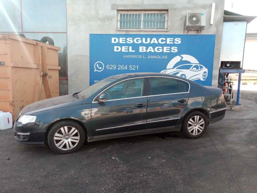  VOLKSWAGEN PASSAT BERLINA (3C2) 