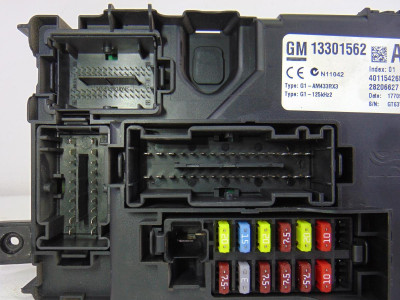 CAJA RELES / FUSIBLES, OPEL, CORSA D