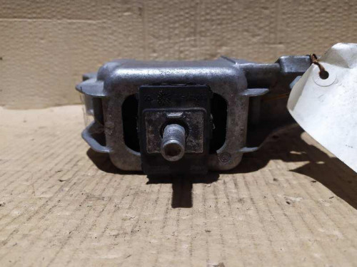  SOPORTE MOTOR DERECHO 